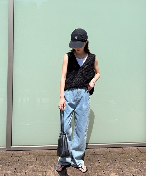 ISOOK（アイスー）の「【ISOOK / アイスー】前後2wayフリンジベスト / ノースリーブ カットジャガード オーガンジー シアー Vネック クルーネック チュニック ロング丈 ホワイト ブラック 白 黒 ZOZOTOWN限定（タンクトップ・レディース・アイボリー/ブラック・FREE）」の3枚目の写真