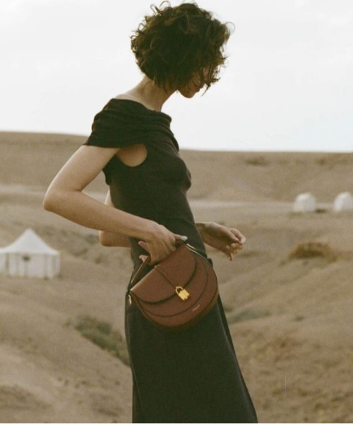 DEMELLIER LONDON(デメリエーロンドン)の「【DeMellier/デメリエー】SIENA SADDLE ショルダーバッグ(ショルダーバッグ・レディース・ライトブラウン・フリー)」の9枚目の写真