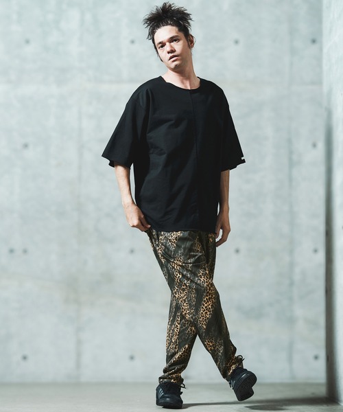 GLIMCLAP（グリムクラップ）の「mp13553- Leopard & handwriting pattern easy pants イージーパンツ（その他パンツ・メンズ・キャメル・S/M/L）」の9枚目の写真