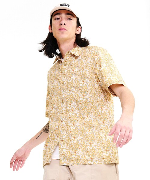 AIGLE(エーグル)の「リバティプリントショートスリーブシャツ(シャツ/ブラウス・メンズ・ブルー/ベージュ・L/XL/M)」の4枚目の写真