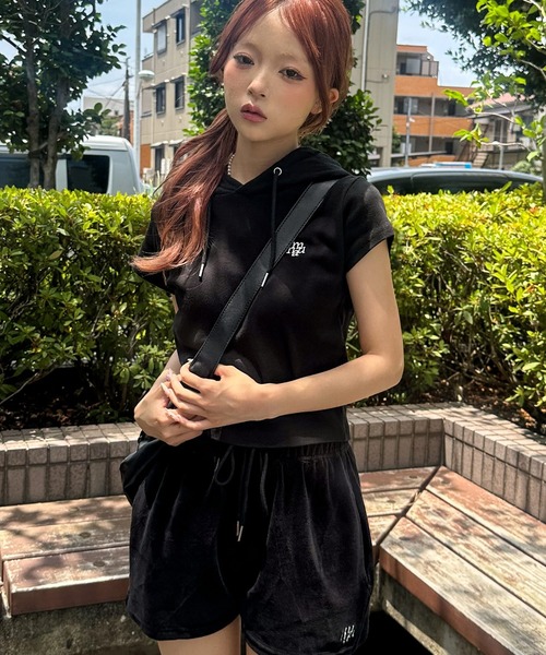 muahmuah(ムーアムーア)の「A'GEM/9 × .kom 『muah muah/ムーアムーア』VELOUR TRAINING SHORTS/ベロアトレーニングショーツ(スウェットパンツ・レディース・ベージュ/ピンク/グレー/ブラック・FREE)」の17枚目の写真