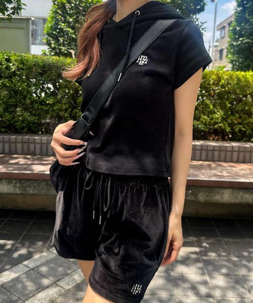 muahmuah(ムーアムーア)の「A'GEM/9 × .kom 『muah muah/ムーアムーア』VELOUR TRAINING SHORTS/ベロアトレーニングショーツ(スウェットパンツ・レディース・ベージュ/ピンク/グレー/ブラック・FREE)」の18枚目の写真