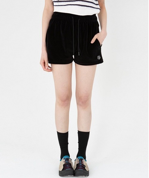 muahmuah(ムーアムーア)の「A'GEM/9 × .kom 『muah muah/ムーアムーア』VELOUR TRAINING SHORTS/ベロアトレーニングショーツ(スウェットパンツ・レディース・ベージュ/ピンク/グレー/ブラック・FREE)」の19枚目の写真