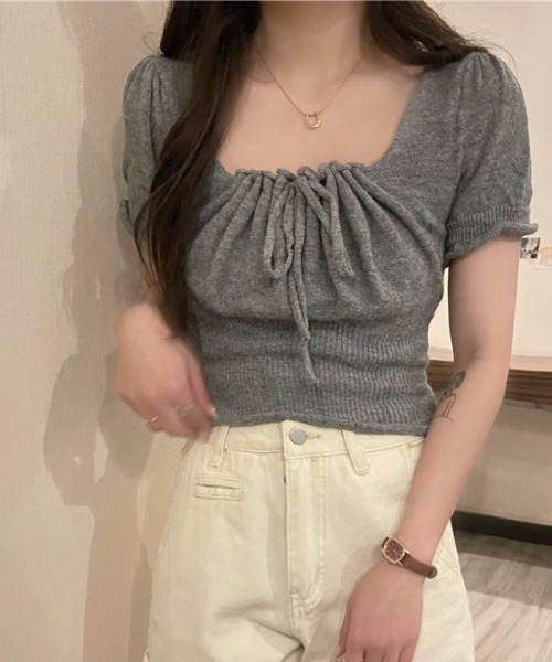 aremoi(アレモイ)の「【aremoi / アレモイ】ギャザーニットトップス(ニット/セーター・レディース・ベージュ/ブラック/グレー・FREE)」の14枚目の写真