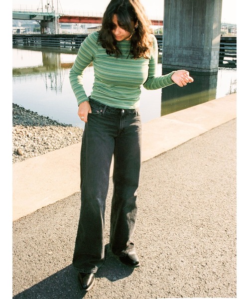Nudie Jeans(ヌーディージーンズ)の「Nudie Jeans/ヌーディージーンズ Wide Heidi / ローウエストワイドレッグジーンズ / Slow Black / レングス28(デニムパンツ・レディース・ブラック・24inch/28inch/27inch/26inch/25inch)」の8枚目の写真