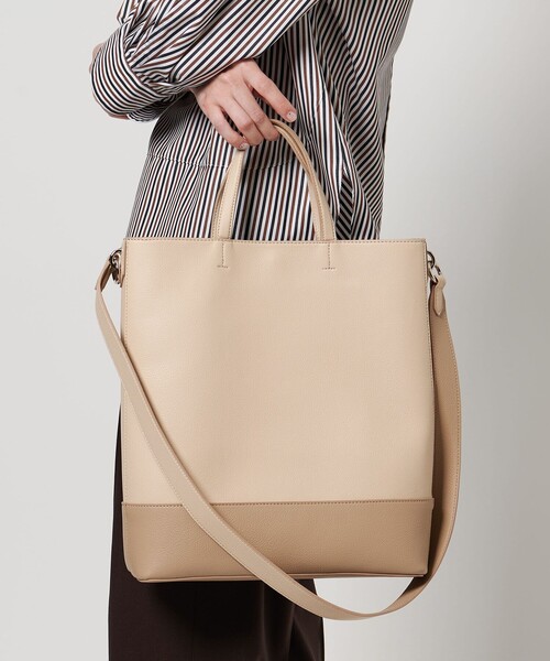 UNITED ARROWS(ユナイテッドアローズ)の「トリプルカラー バーチカル トートバッグ(トートバッグ・レディース・ナチュラル/ブラック・FREE)」の1枚目の写真