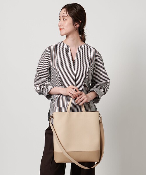 UNITED ARROWS(ユナイテッドアローズ)の「トリプルカラー バーチカル トートバッグ(トートバッグ・レディース・ナチュラル/ブラック・FREE)」の7枚目の写真