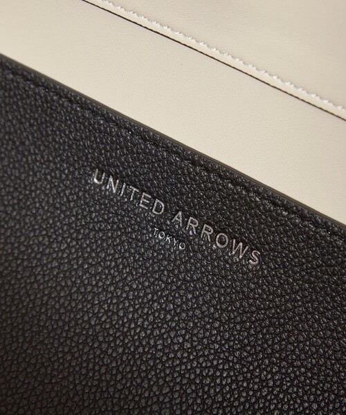 UNITED ARROWS(ユナイテッドアローズ)の「トリプルカラー バーチカル トートバッグ(トートバッグ・レディース・ナチュラル/ブラック・FREE)」の18枚目の写真