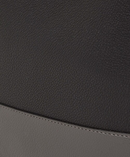 UNITED ARROWS(ユナイテッドアローズ)の「トリプルカラー バーチカル トートバッグ(トートバッグ・レディース・ナチュラル/ブラック・FREE)」の19枚目の写真