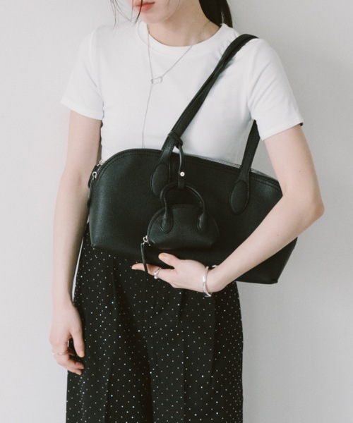 DRWCYS（ドロシーズ）の「ミニバックチャーム付きボストンバック（ハンドバッグ・レディース・ブラウン/ブラック・FREE）」の12枚目の写真