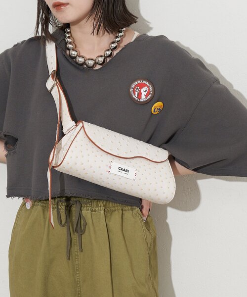 GRAIN(グレイン)の「【GRAIN/グレイン】オーストリッチ変形フラップショルダーバッグ(ショルダーバッグ・レディース・グレー/アイボリー/ブルー・FREE)」の10枚目の写真
