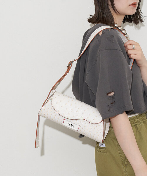 GRAIN(グレイン)の「【GRAIN/グレイン】オーストリッチ変形フラップショルダーバッグ(ショルダーバッグ・レディース・グレー/アイボリー/ブルー・FREE)」の14枚目の写真