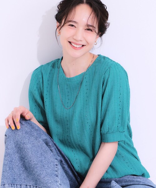 DRESKIP（ドレスキップ）の「【S-LL/二の腕カバー】大人フェミニンな印象に ジャカードレーストップス（Tシャツ/カットソー・レディース・ブラック/イエロー系その他/オフホワイト/ナチュラル/ブルー・01/02/03/04）」の4枚目の写真