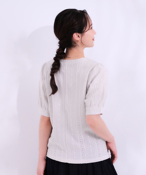 DRESKIP（ドレスキップ）の「【S-LL/二の腕カバー】大人フェミニンな印象に ジャカードレーストップス（Tシャツ/カットソー・レディース・ブラック/イエロー系その他/オフホワイト/ナチュラル/ブルー・01/02/03/04）」の11枚目の写真