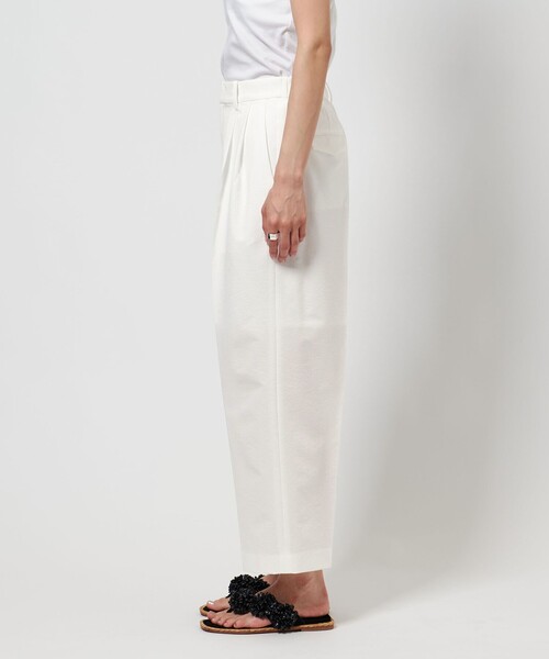 UNITED ARROWS テーパードパンツ　オフホワイト　34 美品 セール】エアリー タック テーパードパンツ WHITE（その他パンツ
