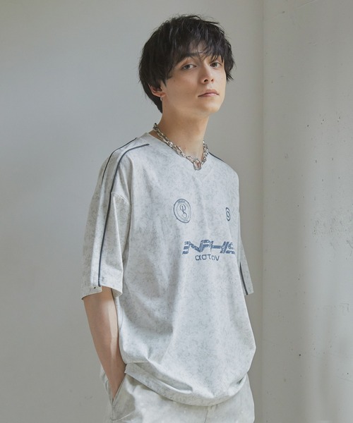 Spielio(シュピーリオ)の「【Spielio】 Vintage like Vneck game T-shirt/ ヴィンテージライクVネックゲームTシャツ(Tシャツ/カットソー・メンズ・バーガンディー/ホワイト/ブラック・M/L)」の2枚目の写真