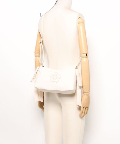 2-5日着 MARY QUANT パフィーリボンデイジーパッチ ショルダー パフィーリボンデイジーパッチショルダー｜マリークヮントの通販