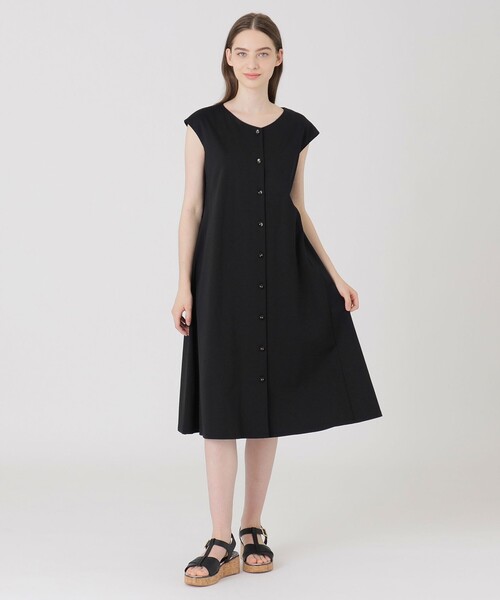 ブルーレーベルクレストブリッジ 黒のフード付シンプルワンピース　38 BLUE LABEL CRESTBRIDGE（ブルーレーベルクレストブリッジ）の