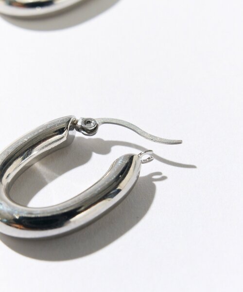 RIVE DROITE（リヴドロワ）の「【R.good(アールドットグッド)】オーバルピアス（ピアス（両耳用）・レディース・シルバー/ゴールド・FREE）」の8枚目の写真