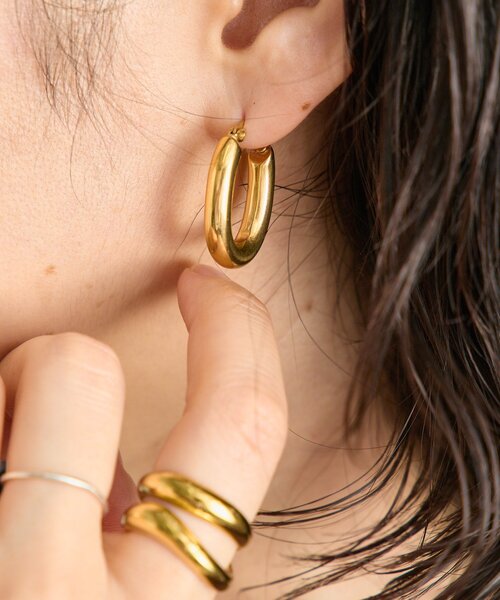 RIVE DROITE（リヴドロワ）の「【R.good(アールドットグッド)】オーバルピアス（ピアス（両耳用）・レディース・シルバー/ゴールド・FREE）」の6枚目の写真