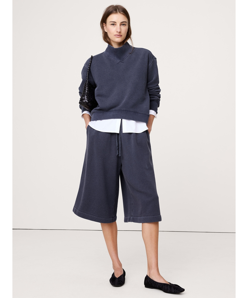 Banana Republic(バナナリパブリック)の「フレンチテリー バミューダショートパンツ(その他パンツ・レディース・ネイビー・L/S/M/XS)」の2枚目の写真