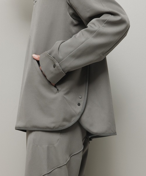 BAL（バル）の「BAL / ii_iiiiiii TECHNICAL WOOL PULLOVER（その他アウター・メンズ・チャコール/グレイッシュベージュ・3/2/1）」の12枚目の写真