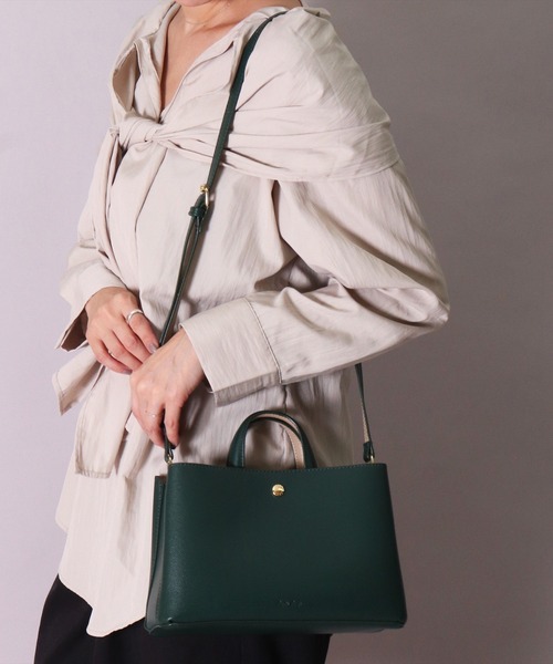 Legato Largo(レガートラルゴ)の「(LF)【Legato Largo】【たすかるっかばん】2ポケット 2WAY ショルダーバッグ(ショルダーバッグ・レディース・ブラウン/ダークグリーン/ブラック・ONE SIZE)」の1枚目の写真