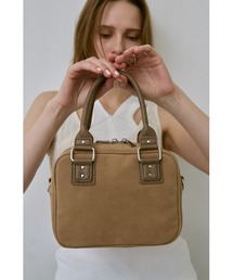 un/neu（アンノイ）の「シボスクエアミニボストンバッグ / ショルダーバッグ / ペットボトル収納可能（ショルダーバッグ）」