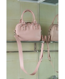 un/neu（アンノイ）の「シボスクエアミニボストンバッグ / ショルダーバッグ / ペットボトル収納可能（ショルダーバッグ）」