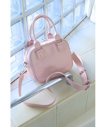 un/neu（アンノイ）の「シボスクエアミニボストンバッグ / ショルダーバッグ / ペットボトル収納可能（ショルダーバッグ）」