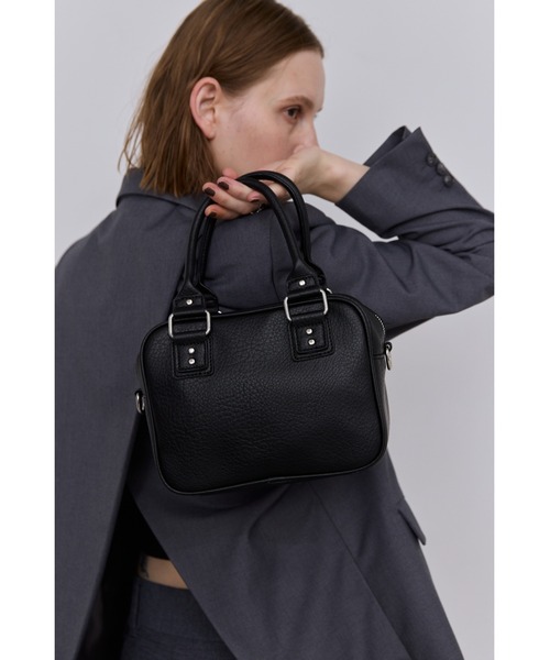 un/neu（アンノイ）の「シボ革スクエアミニショルダー / フェイクレザーミニボストン / ペットボトル収納可能（ショルダーバッグ・レディース・ブラック/ブラウン/レッド/ブルー/ダークブラウン・FREE）」の19枚目の写真