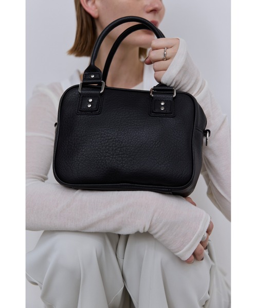 un/neu（アンノイ）の「シボ革スクエアミニショルダー / フェイクレザーミニボストン / ペットボトル収納可能（ショルダーバッグ・レディース・ブラック/ブラウン/レッド/ブルー/ダークブラウン・FREE）」の14枚目の写真