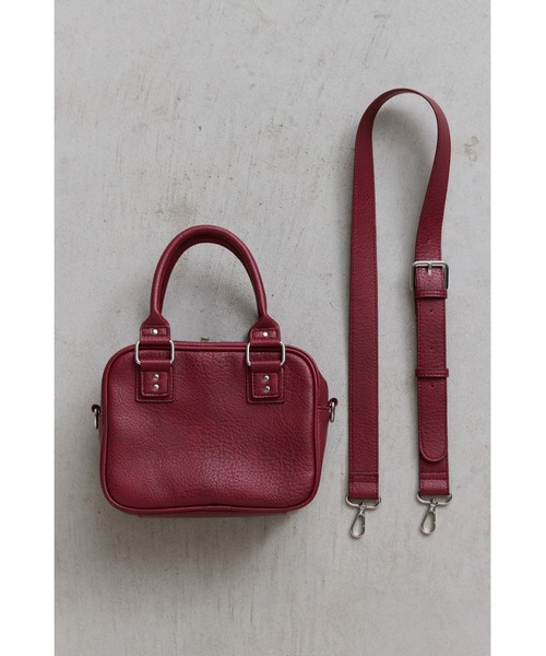 un/neu（アンノイ）の「シボ革スクエアミニショルダー / フェイクレザーミニボストン / ペットボトル収納可能（ショルダーバッグ・レディース・ブラック/ブラウン/レッド/ブルー/ダークブラウン・FREE）」の10枚目の写真