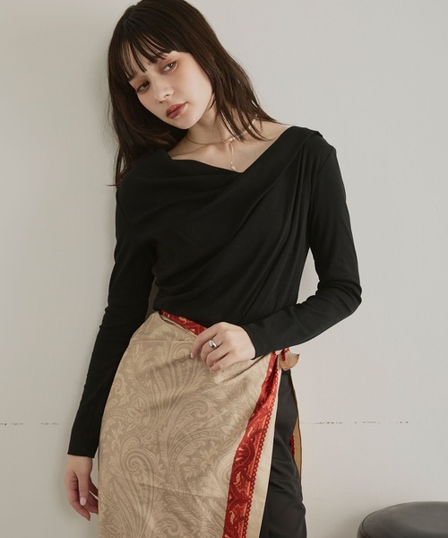 ELLEgirl（エルガール）の「ドレープオフショルトップス【ELLEgirl/エルガール】（Tシャツ/カットソー・レディース・オフホワイト/ブラック/レッド・FREE）」の3枚目の写真