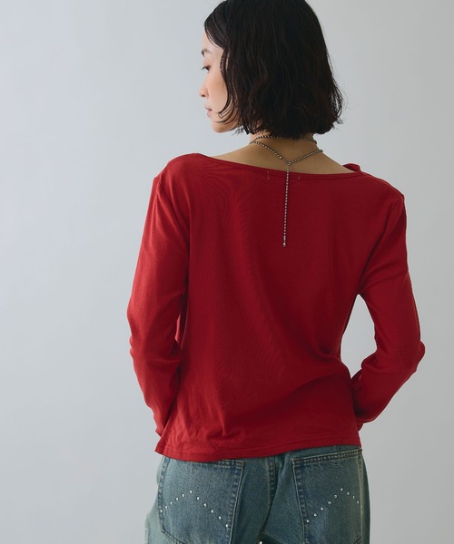 ELLEgirl（エルガール）の「ドレープオフショルトップス【ELLEgirl/エルガール】（Tシャツ/カットソー・レディース・オフホワイト/ブラック/レッド・FREE）」の10枚目の写真