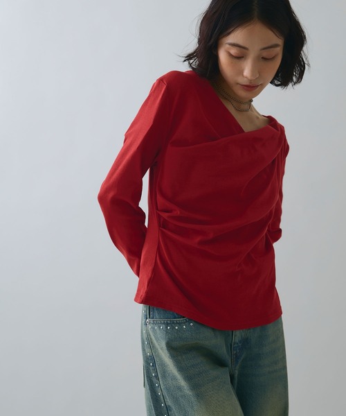 ELLEgirl（エルガール）の「ドレープオフショルトップス【ELLEgirl/エルガール】（Tシャツ/カットソー・レディース・オフホワイト/ブラック/レッド・FREE）」の6枚目の写真