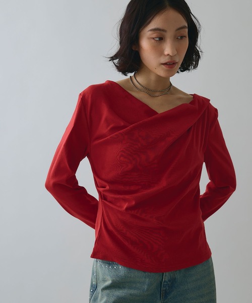 ELLEgirl（エルガール）の「ドレープオフショルトップス【ELLEgirl/エルガール】（Tシャツ/カットソー・レディース・オフホワイト/ブラック/レッド・FREE）」の4枚目の写真