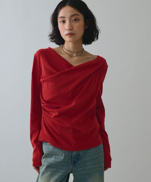 ELLEgirl（エルガール）の「ドレープオフショルトップス【ELLEgirl/エルガール】（Tシャツ/カットソー・レディース・オフホワイト/ブラック/レッド・FREE）」の5枚目の写真