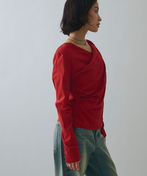 ELLEgirl（エルガール）の「ドレープオフショルトップス【ELLEgirl/エルガール】（Tシャツ/カットソー・レディース・オフホワイト/ブラック/レッド・FREE）」の12枚目の写真