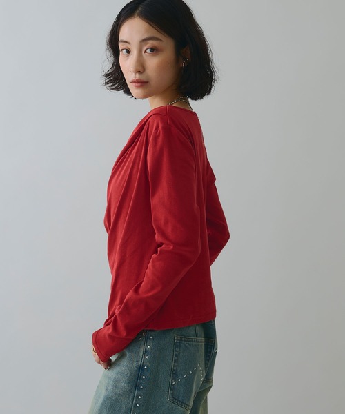 ELLEgirl（エルガール）の「ドレープオフショルトップス【ELLEgirl/エルガール】（Tシャツ/カットソー・レディース・オフホワイト/ブラック/レッド・FREE）」の9枚目の写真