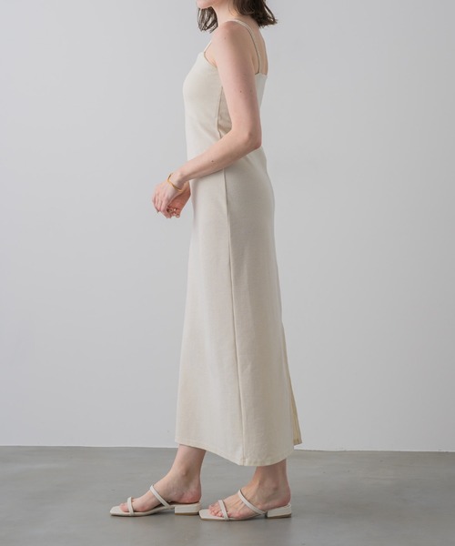 muku（ムク）の「LONG CAMISOLE ONEPIECE/DOUBLE STRAP（ワンピース・レディース・アイボリー/ブラック・FREE/SMALL）」の5枚目の写真