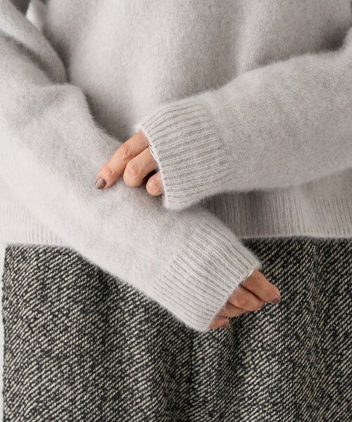 BEARDSLEY（ビアズリー）の「FOXウールVネックニット（ニット/セーター・レディース・ホワイト/ライトグレー/レッド・FREE）」の16枚目の写真