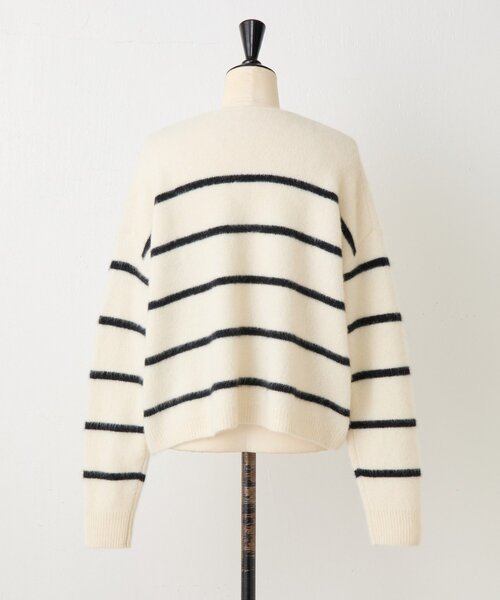 BEARDSLEY（ビアズリー）の「FOXウールVネックニット（ニット/セーター・レディース・ホワイト/ライトグレー/レッド・FREE）」の21枚目の写真