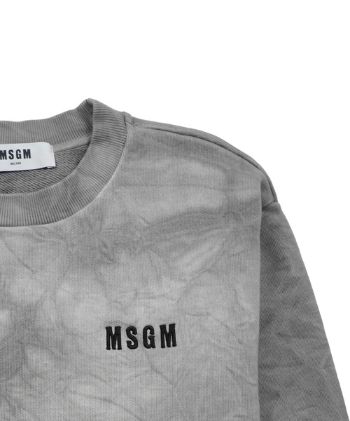 MSGM(エムエスジーエム)の「WRINKLED WASH エンブロイダリーロゴ スウェットシャツ(スウェット・メンズ・グレー・S/M/L/XL)」の3枚目の写真