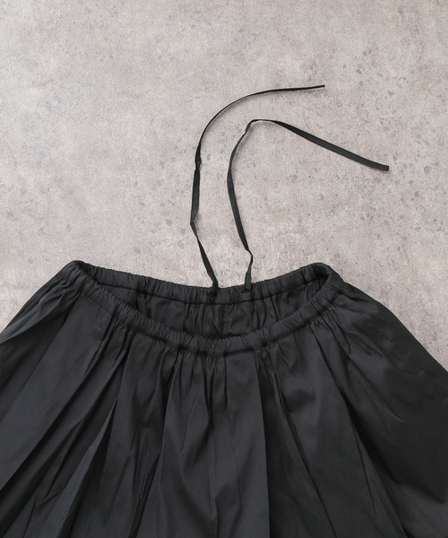 sara mallika(サラ マリカ)の「【SARA MALLIKA/サラマリカ】POLLY TAFFETA FRILL PANTS(その他パンツ・レディース・ブラック・MEDIUM)」の6枚目の写真