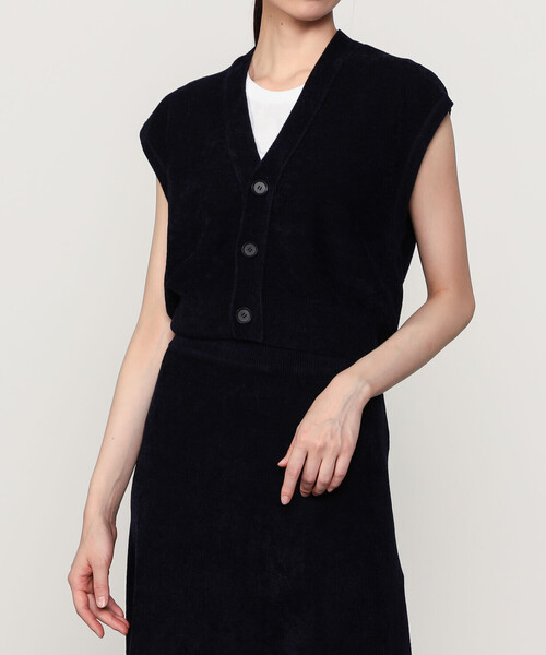 UNFIL(アンフィル)の「UNFIL | ニットベスト WOMEN(ベスト・レディース・イエロー/ネイビー・1)」の2枚目の写真