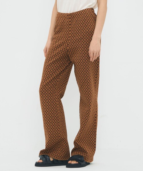 caban（キャバン）の「コットンポリエステル チェックジャカード セミフレアニットパンツ（ニット/セーター・レディース・ブラウン系その他/イエロー系その他・FREE）」の4枚目の写真