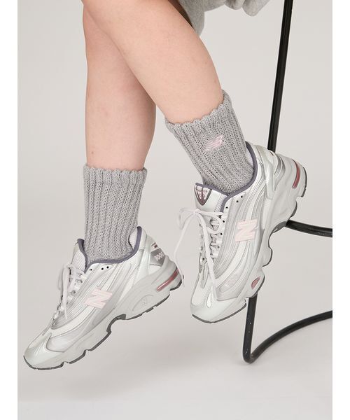 NEW BALANCE（ニューバランス）の「【New Balance for emmi】M1000（スニーカー・レディース・シルバー・23/23.5/24/24.5/25/22.5/25.5/26/26.5/27/27.5/28/28.5）」の2枚目の写真