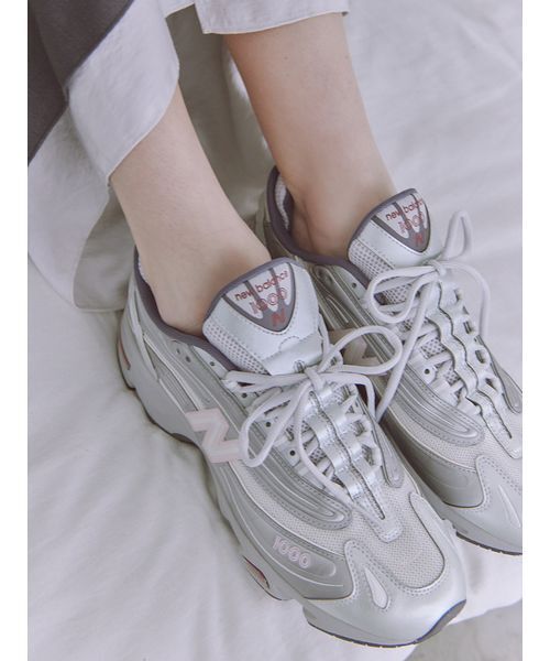 NEW BALANCE（ニューバランス）の「【New Balance for emmi】M1000（スニーカー・レディース・シルバー・23/23.5/24/24.5/25/22.5/25.5/26/26.5/27/27.5/28/28.5）」の3枚目の写真