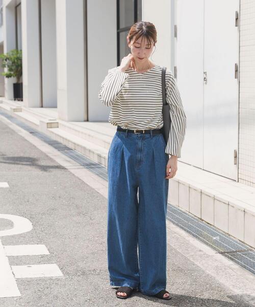 ITEMS URBANRESEARCH（アイテムズ アーバンリサーチ）の「ウエストタックデニムパンツ（デニムパンツ・レディース・ブルー/インディゴブルー・SMALL/MEDIUM）」の9枚目の写真